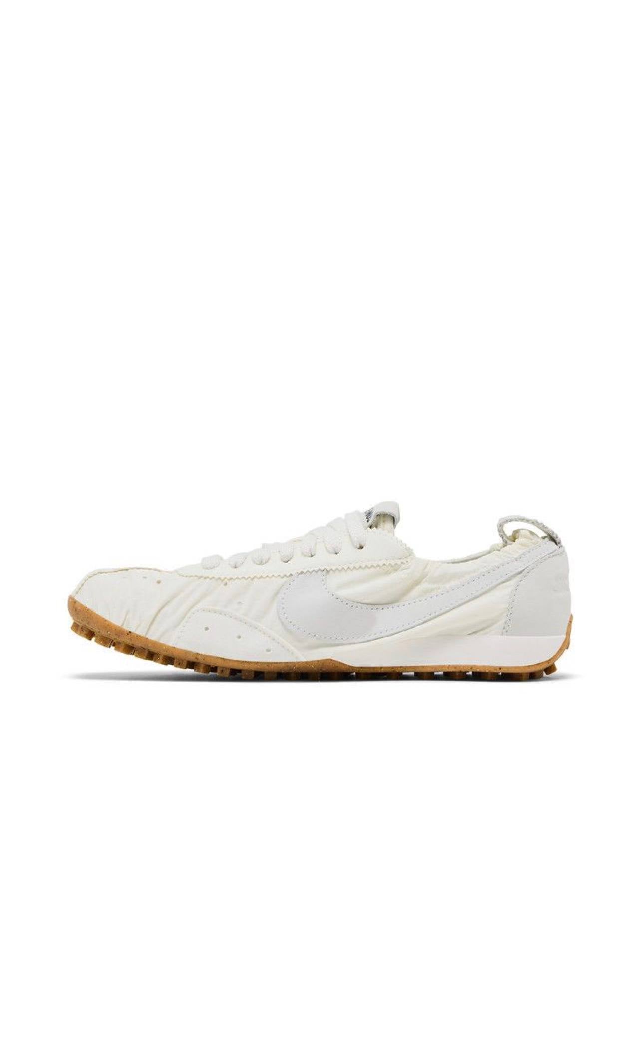 Nike Moon Shoe SP
Jacquemus Soft Pearl