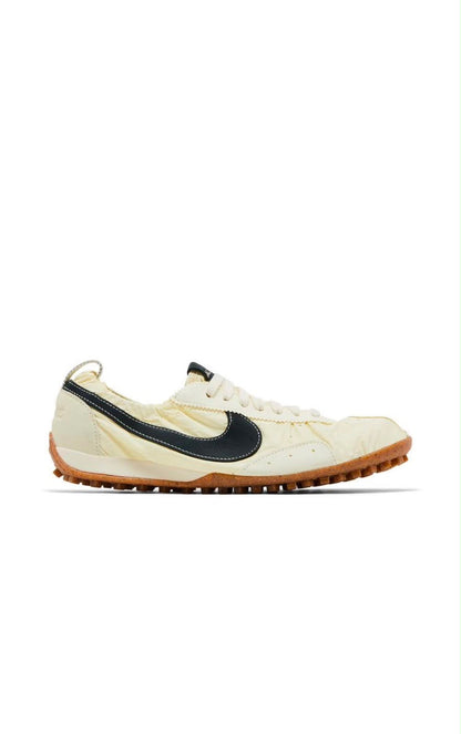 Nike Moon Shoe SP
Jacquemus Alabaster