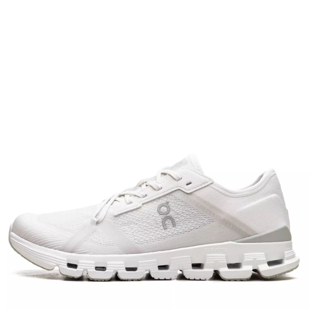 On Running Cloud X 4 AD White Wolf