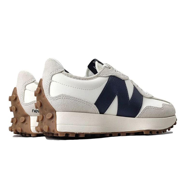 New Balance 327 – Moonbeam Outerspace