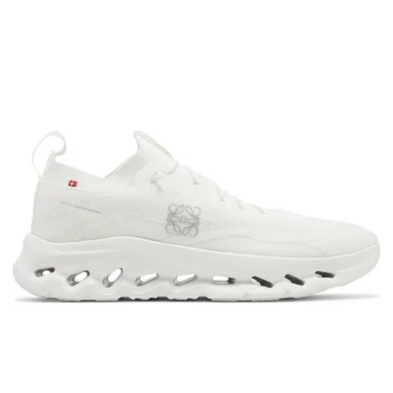 LOEWE x OnCloudtilt All White