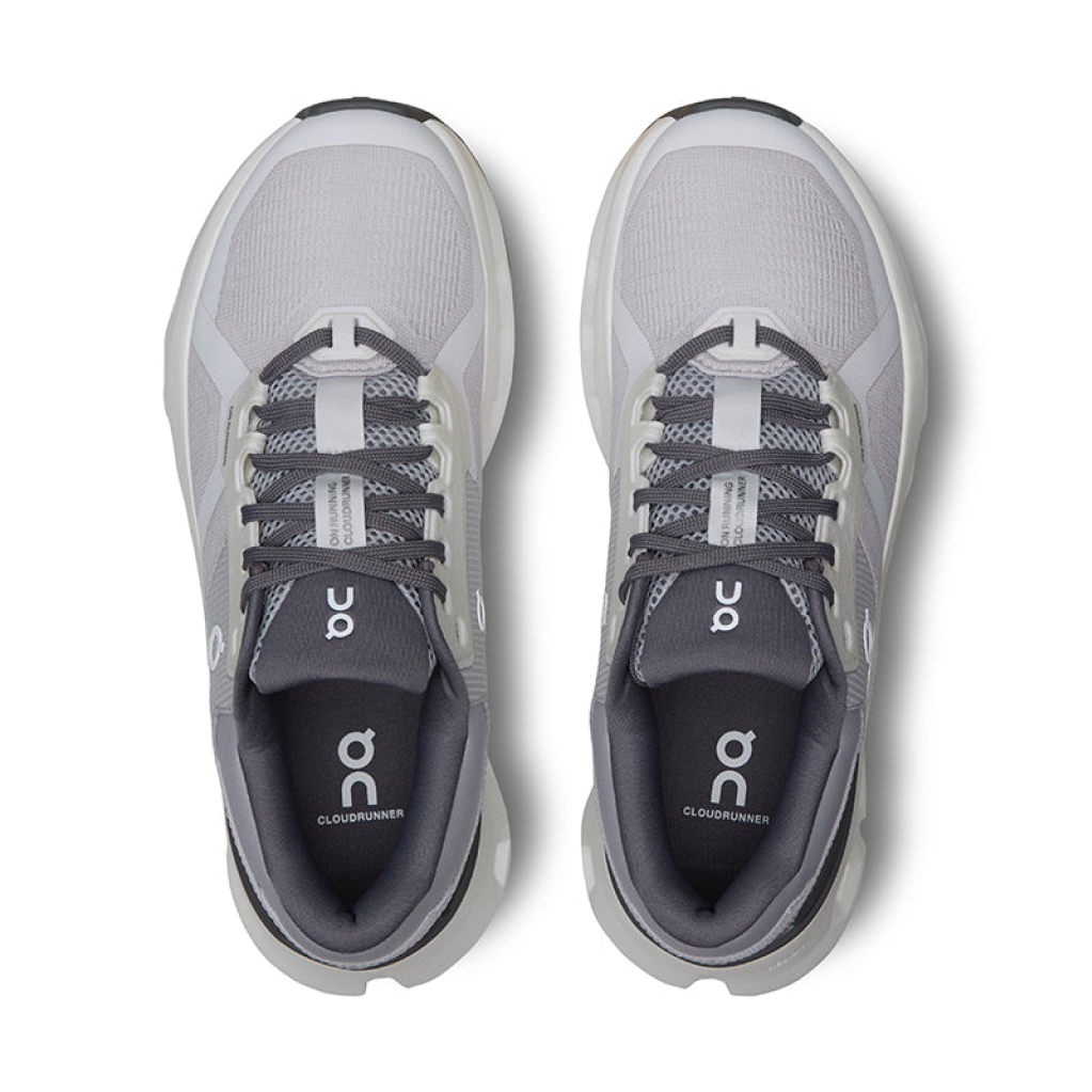 On CloudStratus 2 White Frost